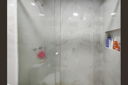 Apartamento à venda com 71m², 2 quartos e 1 vaga Apartamento à venda com 71m², 2 quartos e 1 vagaBanheiro Corredor