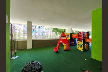 Apartamento à venda com 71m², 2 quartos e 1 vaga Apartamento à venda com 71m², 2 quartos e 1 vagaÁrea comum - Playground