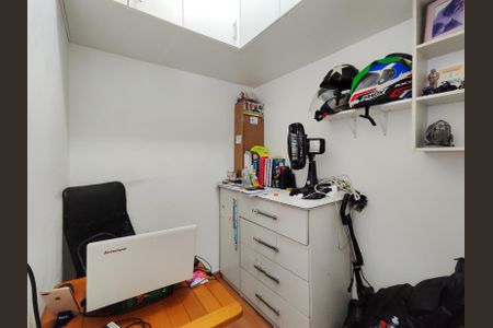 Apartamento à venda com 71m², 2 quartos e 1 vaga Apartamento à venda com 71m², 2 quartos e 1 vagaQuarto de Serviço