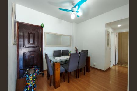 Apartamento à venda com 71m², 2 quartos e 1 vaga Apartamento à venda com 71m², 2 quartos e 1 vagaSala