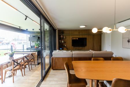 Sala de apartamento à venda com 3 quartos, 154m² em Moema, São Paulo