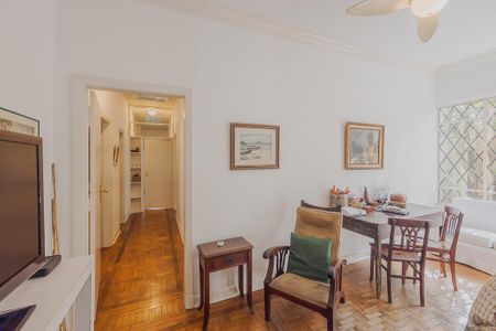 Casa à venda com 270m², 4 quartos e sem vagaSala de TV