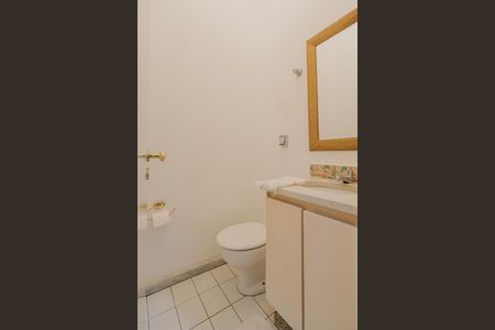 Casa à venda com 270m², 4 quartos e sem vagaLavabo