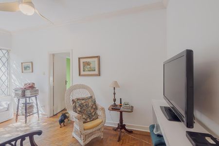 Casa à venda com 270m², 4 quartos e sem vagaSala de TV