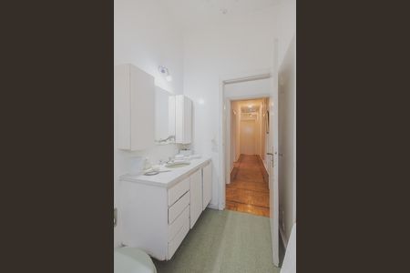 Casa à venda com 270m², 4 quartos e sem vagaBanheiro 1