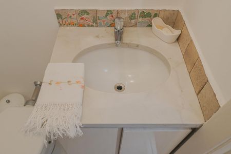 Casa à venda com 270m², 4 quartos e sem vagaLavabo