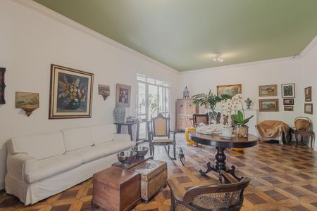 Casa à venda com 270m², 4 quartos e sem vagaSala