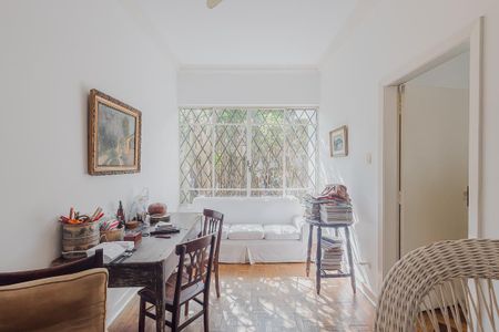 Casa à venda com 270m², 4 quartos e sem vagaSala de TV