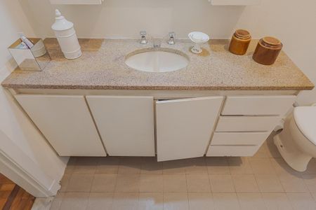 Casa à venda com 270m², 4 quartos e sem vagaBanheiro 2