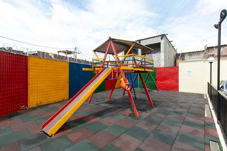 Apartamento para alugar com 45m², 2 quartos e 1 vaga Apartamento para alugar com 45m², 2 quartos e 1 vagaÁrea comum - Playground