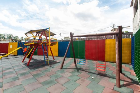 Apartamento para alugar com 45m², 2 quartos e 1 vaga Apartamento para alugar com 45m², 2 quartos e 1 vagaÁrea comum - Playground