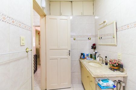 Casa à venda com 250m², 2 quartos e 1 vagaBanheiro