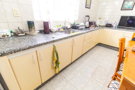 Casa à venda com 250m², 2 quartos e 1 vagaCozinha