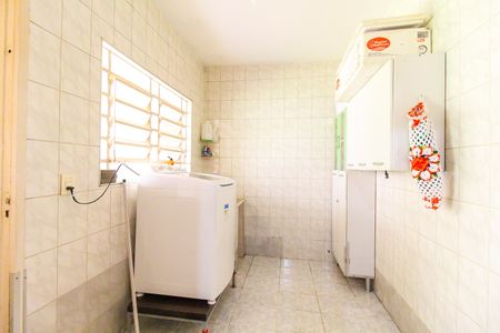 Casa à venda com 250m², 2 quartos e 1 vagaÁrea de Serviço