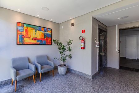 Apartamento à venda com 104m², 3 quartos e 2 vagasHall social