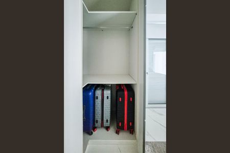 Casa de condomínio à venda com 464m², 4 quartos e 6 vagasSuíte 1