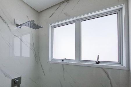 Casa de condomínio à venda com 464m², 4 quartos e 6 vagasBanheiro da Suíte 1