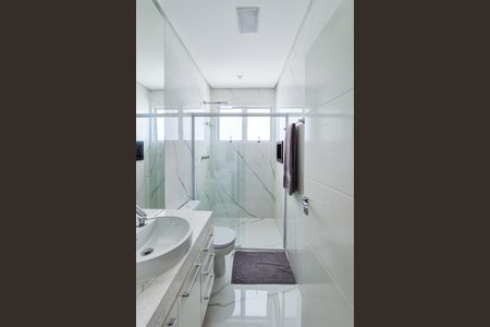 Casa de condomínio à venda com 464m², 4 quartos e 6 vagasBanheiro da Suíte 2