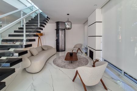 Casa de condomínio à venda com 464m², 4 quartos e 6 vagasSala 2