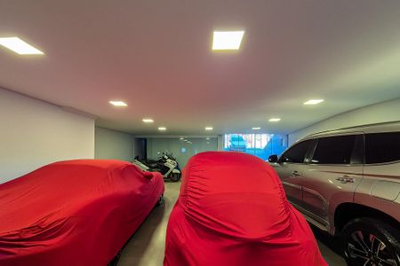 Casa de condomínio à venda com 464m², 4 quartos e 6 vagasGaragem