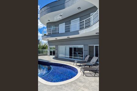 Casa de condomínio à venda com 464m², 4 quartos e 6 vagasPiscina