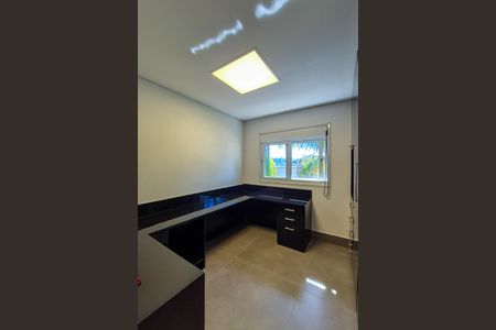 Casa de condomínio à venda com 464m², 4 quartos e 6 vagasEscritório