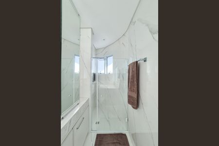 Casa de condomínio à venda com 464m², 4 quartos e 6 vagasBanheiro da Suíte 4