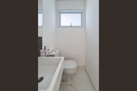 Casa de condomínio à venda com 464m², 4 quartos e 6 vagasLavabo