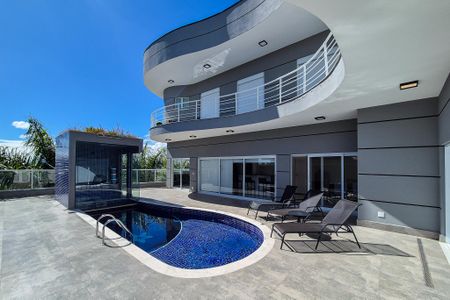 Casa de condomínio à venda com 464m², 4 quartos e 6 vagasPiscina