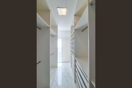 Casa de condomínio à venda com 464m², 4 quartos e 6 vagasSuíte 4