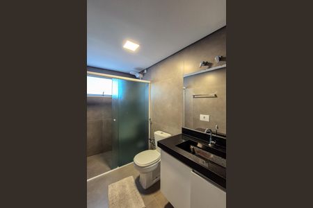 Casa de condomínio à venda com 464m², 4 quartos e 6 vagasBanheiro de serviço