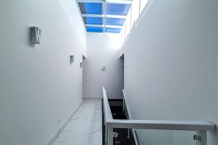 Casa de condomínio à venda com 464m², 4 quartos e 6 vagasCorredor