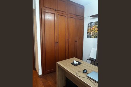 Escritório de apartamento para alugar com 4 quartos, 120m² em Buritis, Belo Horizonte
