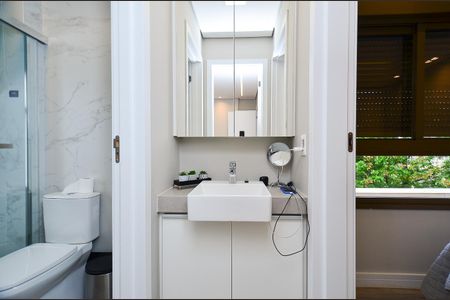 Apartamento à venda com 92m², 3 quartos e 2 vagasBanheiro Semi-suites