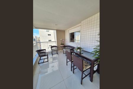 Apartamento à venda com 113m², 3 quartos e 2 vagasVaranda