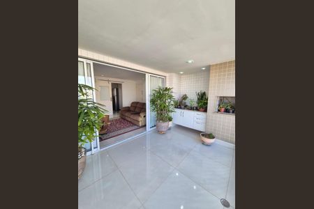 Apartamento à venda com 113m², 3 quartos e 2 vagasVaranda