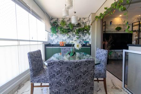 Apartamento para alugar com 76m², 2 quartos e 2 vagas Apartamento para alugar com 76m², 2 quartos e 2 vagasVaranda
