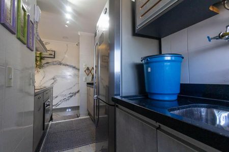 Apartamento para alugar com 76m², 2 quartos e 2 vagas Apartamento para alugar com 76m², 2 quartos e 2 vagasCozinha e Área de Serviço