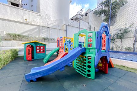 Apartamento à venda com 121m², 3 quartos e 2 vagasÁrea comum - Playground