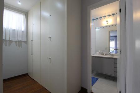 Apartamento à venda com 212m², 4 quartos e 2 vagasCloset da Suíte