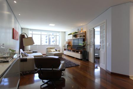 Apartamento à venda com 212m², 4 quartos e 2 vagasSala