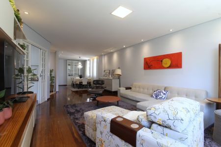 Apartamento à venda com 212m², 4 quartos e 2 vagasSala