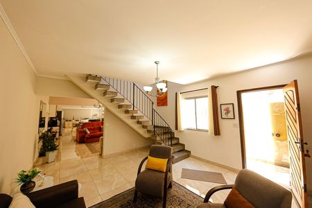 Sala de casa à venda com 3 quartos, 166m² em Jardim Piqueroby, São Paulo