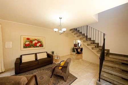 Sala de casa à venda com 3 quartos, 166m² em Jardim Piqueroby, São Paulo