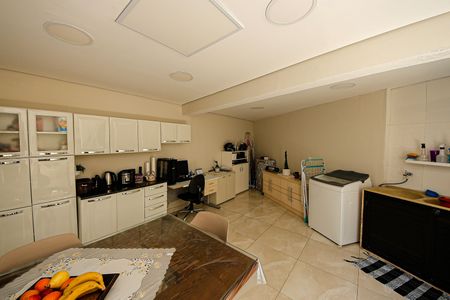 Casa à venda com 166m², 3 quartos e 2 vagasCozinha