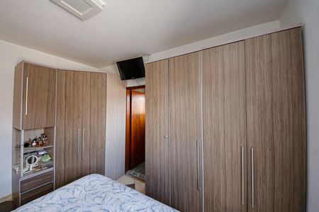 Casa à venda com 166m², 3 quartos e 2 vagasSuíte