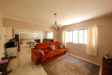 Casa à venda com 166m², 3 quartos e 2 vagasSala 2