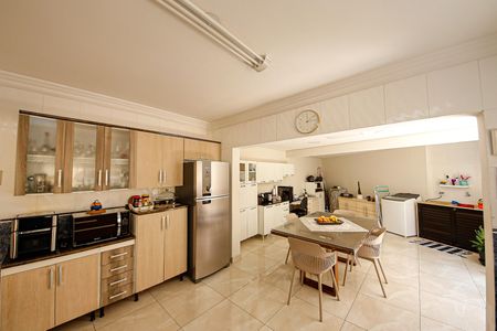 Casa à venda com 166m², 3 quartos e 2 vagasCozinha