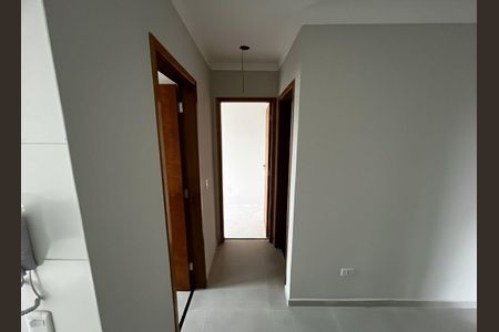 Corredor de apartamento para alugar com 2 quartos, 40m² em Água Fria, São Paulo