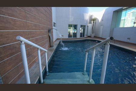 Apartamento para alugar com 92m², 2 quartos e 2 vagasÁrea comum - Piscina